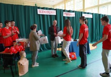 SZKOLNY TURNIEJ PIERWSZEJ POMOCY