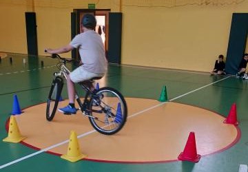 CZĘŚĆ PRAKTYCZNA EGZAMINU NA KARTĘ ROWEROWĄ W KLASIE IV
