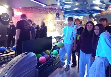 MIKOŁAJKOWY WYJAZD DO KINA I NA KRĘGLE