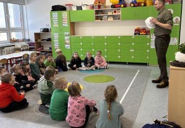 UDZIAŁ PRZEDSZKOLAKÓW W WARSZTATACH ORGANIZOWANYCH PRZEZ NADLEŚNICTWO STARY SĄCZ